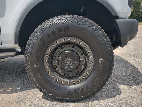 Certified 2022 Ford Bronco 4-Door AWD/4WD image 9