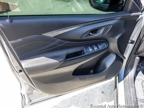 Used 2025 Buick Envista Sport Touring w/ Convenience I Package FWD image 20