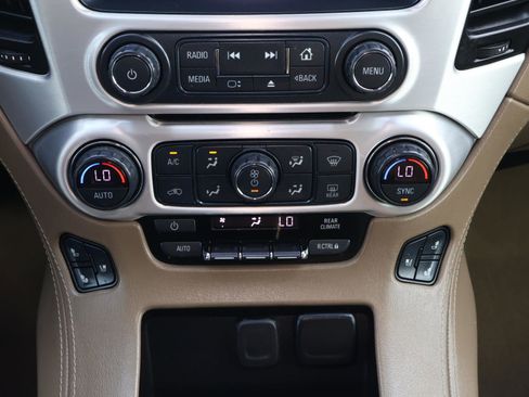 Used 2018 GMC Yukon SLT w/ Premium Edition image 29