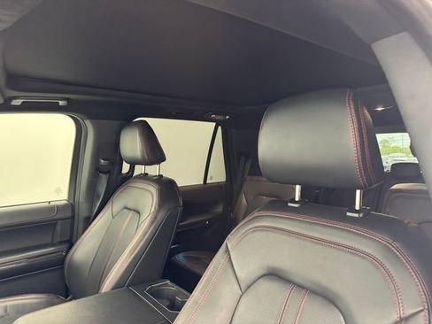 Used 2022 Ford Expedition Limited image 5