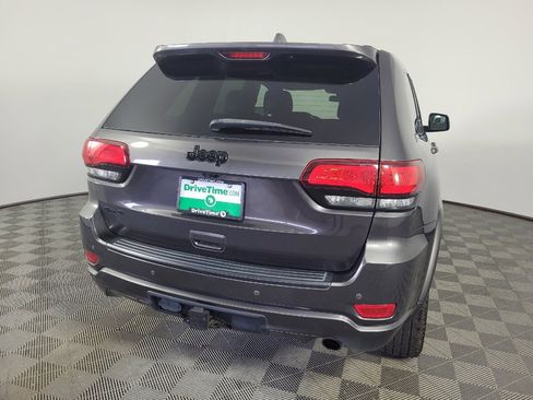 Used 2021 Jeep Grand Cherokee Laredo X image 7