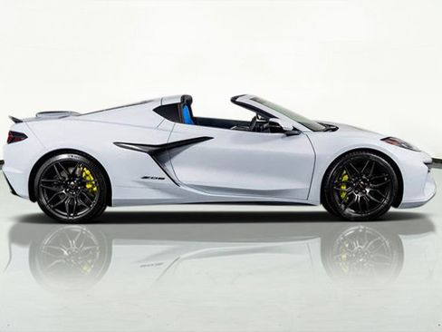 Used 2023 Chevrolet Corvette Z06 image 6