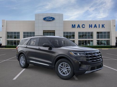 New 2025 Ford Explorer Active w/ Active Comfort Package image 7