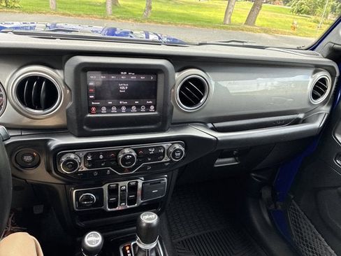 Certified 2019 Jeep Wrangler Unlimited Sahara w/ Cold Weather Group image 21