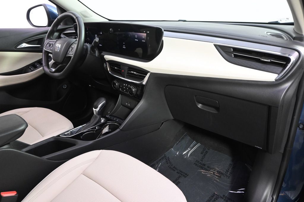 Used 2025 Buick Encore GX Sport Touring w/ Advanced Technology Package AWD/4WD image 15
