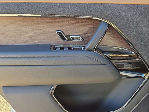 Used 2023 Land Rover Range Rover Sport SE Dynamic image 22