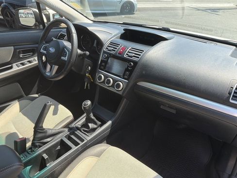Used 2016 Subaru Crosstrek 2.0i Premium w/ Popular Package #1 AWD/4WD image 17