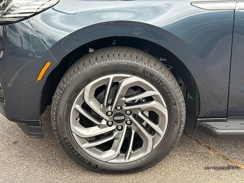 New 2026 Lincoln Navigator L Premier AWD/4WD image 13