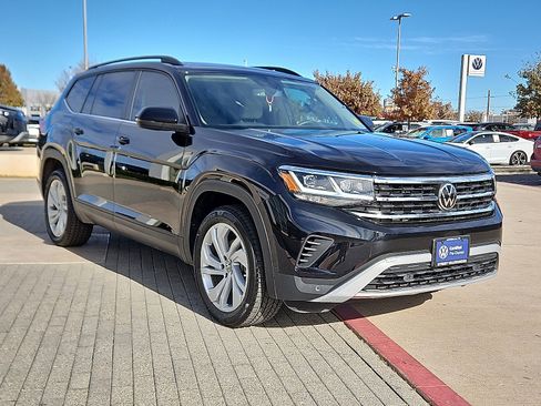 Certified 2023 Volkswagen Atlas SE w/ Panoramic Sunroof Package image 4