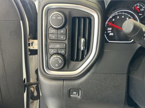 Used 2021 Chevrolet Silverado 1500 LT w/ Z71 Off-Road Package AWD/4WD image 15