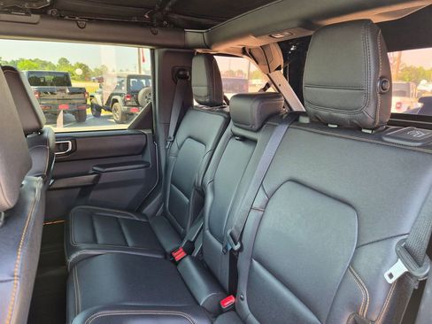 Used 2024 Ford Bronco Badlands AWD/4WD image 27