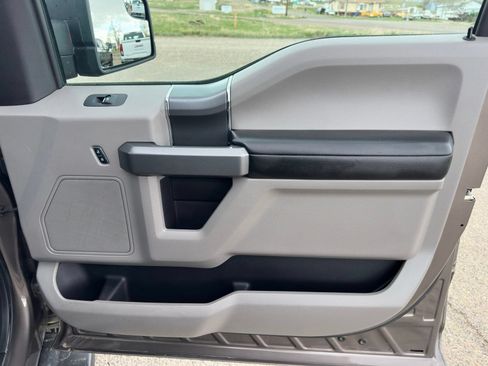 Used 2018 Ford F150 XLT w/ Equipment Group 302A Luxury AWD/4WD image 34