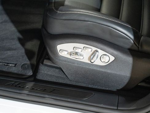 Certified 2026 Porsche Macan Turbo AWD/4WD image 13