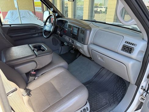 Used 2002 Ford F350 2WD Crew Cab DRW Super Duty image 23