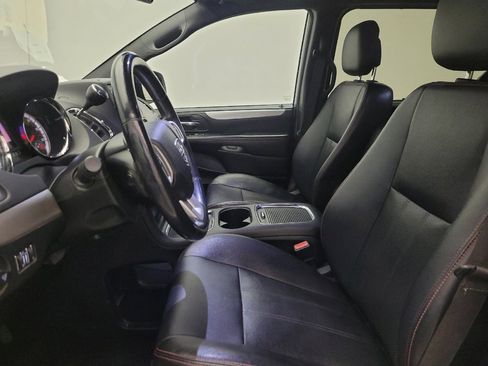 Used 2017 Dodge Grand Caravan GT FWD image 17