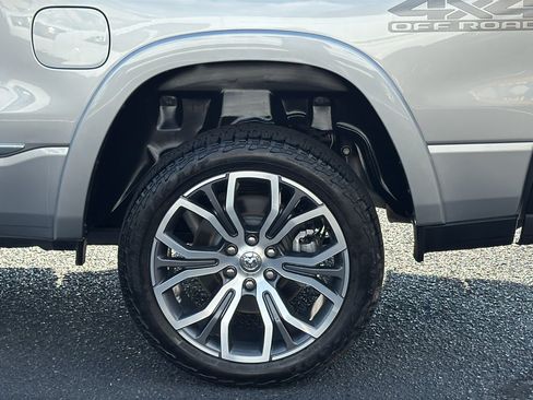 Certified 2025 RAM 1500 Tungsten w/ Off Road Group AWD/4WD image 11