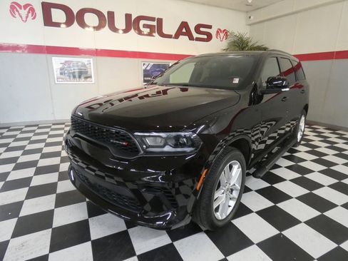 Used 2024 Dodge Durango GT image 1