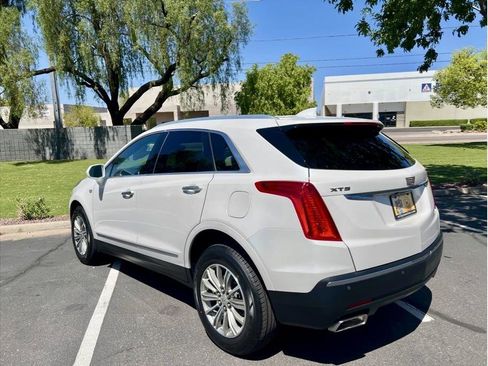 Used 2018 Cadillac XT5 Luxury w/ Driver Awareness Package image 5