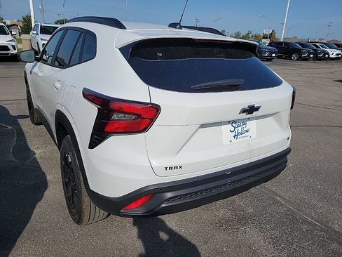 New 2026 Chevrolet Trax LT w/ Driver Confidence Package FWD image 7