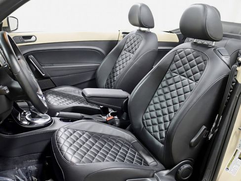 Used 2019 Volkswagen Beetle 2.0T Final Edition SEL image 24