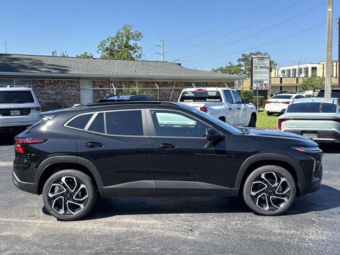 New 2026 Chevrolet Trax RS w/ Driver Confidence Package FWD image 9