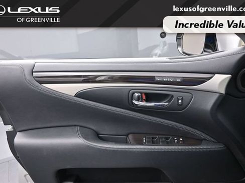 Used 2013 Lexus LS 460 w/ Comfort Pkg RWD image 19