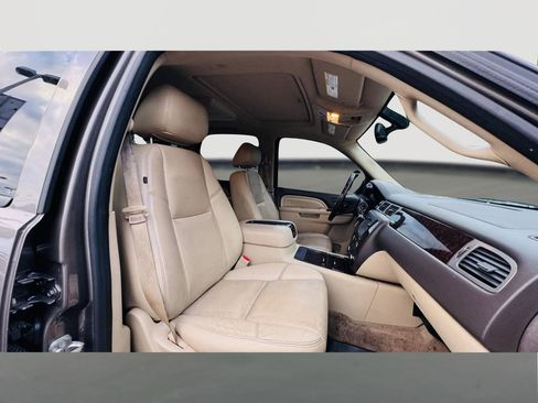 Used 2013 GMC Yukon Denali image 6