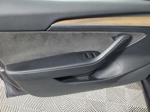 Used 2021 Tesla Model 3 Long Range image 18