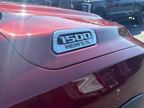 Used 2019 RAM 1500 Big Horn AWD/4WD image 10