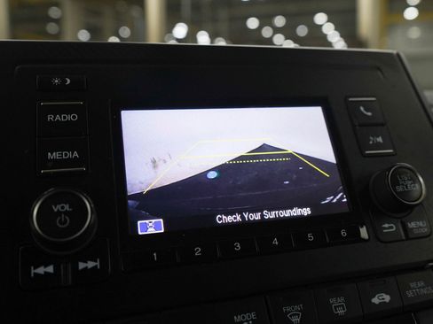 Used 2020 Honda Odyssey LX image 27
