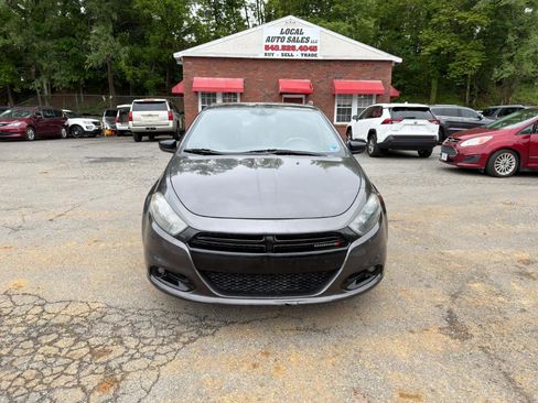Used 2016 Dodge Dart SXT FWD image 2