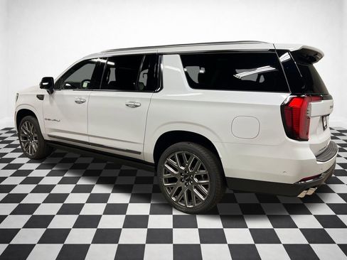 New 2026 GMC Yukon XL Denali Ultimate w/ LPO, Floor Liner Package AWD/4WD image 6