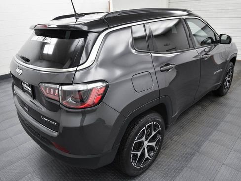 Used 2024 Jeep Compass Limited image 7