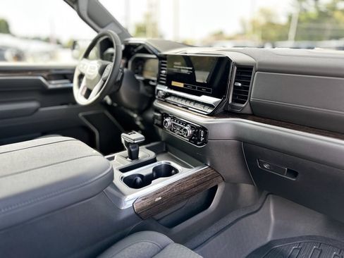 New 2026 GMC Sierra 1500 Elevation image 11