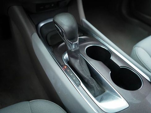 Used 2021 Chevrolet Malibu LT image 31