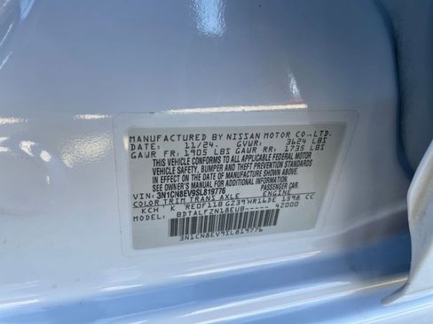 Used 2025 Nissan Versa SV image 28