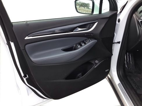 Used 2024 Buick Enclave Premium image 20