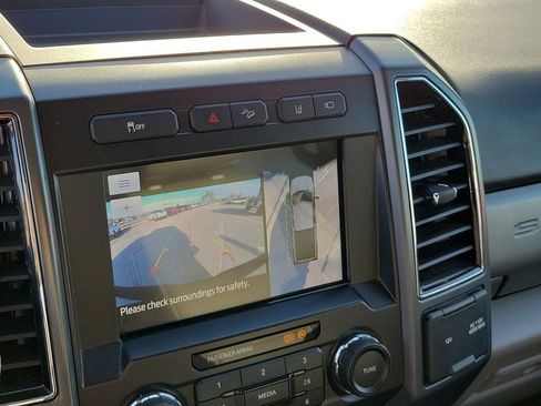 Used 2021 Ford F250 XLT w/ XLT Premium Package image 27