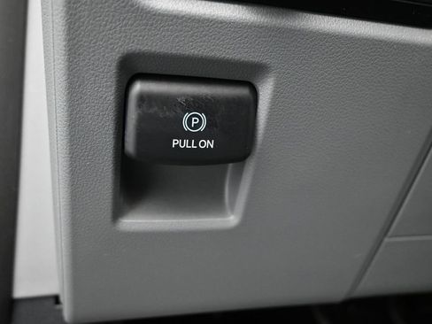 Used 2025 Ford F150 XLT w/ Equipment Group 301A Standard image 19