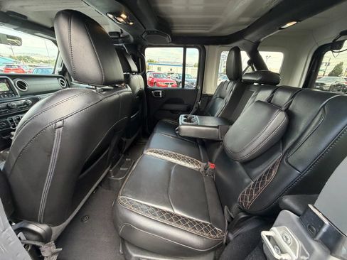 Used 2023 Jeep Wrangler Unlimited Sahara AWD/4WD image 18