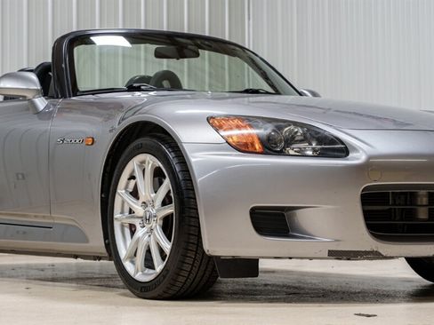 Used 2000 Honda S2000 image 1