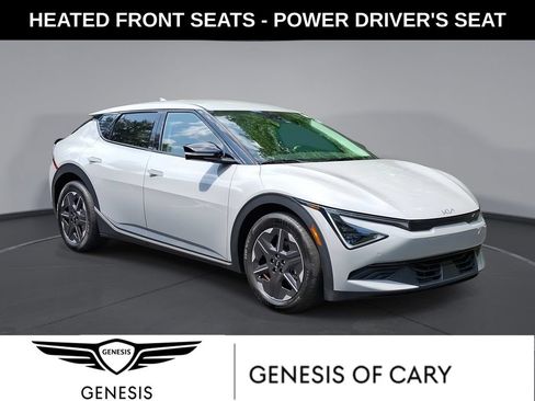 Used 2025 Kia EV6 Light RWD image 1