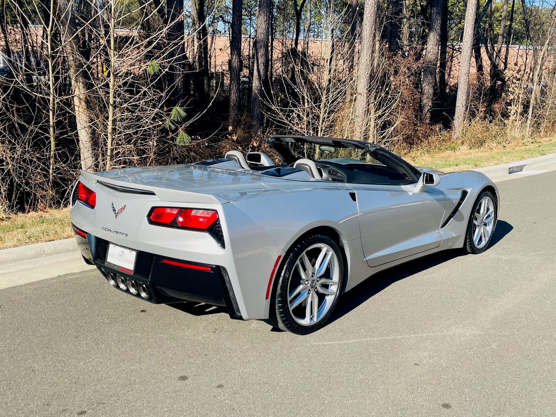 Used 2015 Chevrolet Corvette Stingray Convertible w/ 2LT Preferred Equipment Group RWD image 13