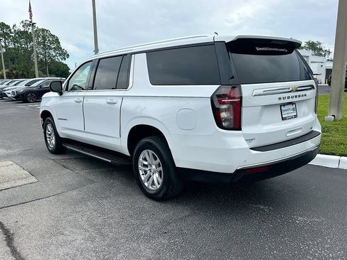 Used 2024 Chevrolet Suburban LT AWD/4WD image 7