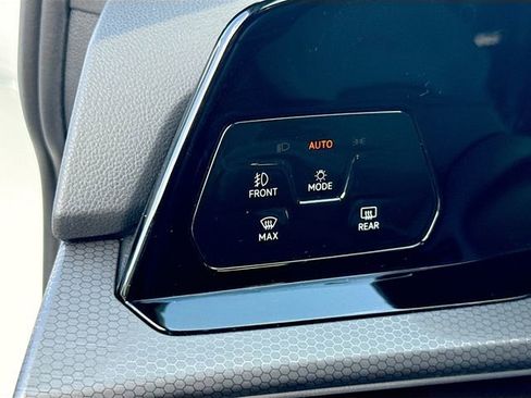 Used 2024 Volkswagen GTI Autobahn image 10