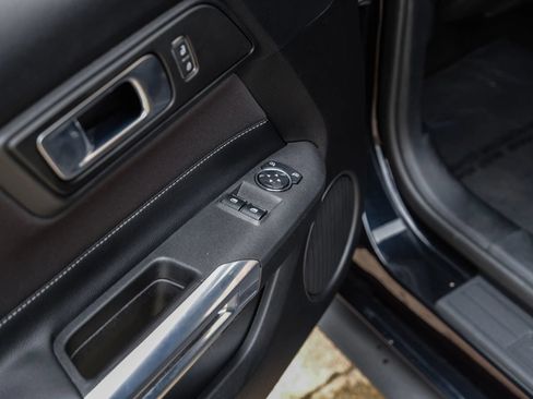 Used 2022 Ford Mustang GT RWD image 34