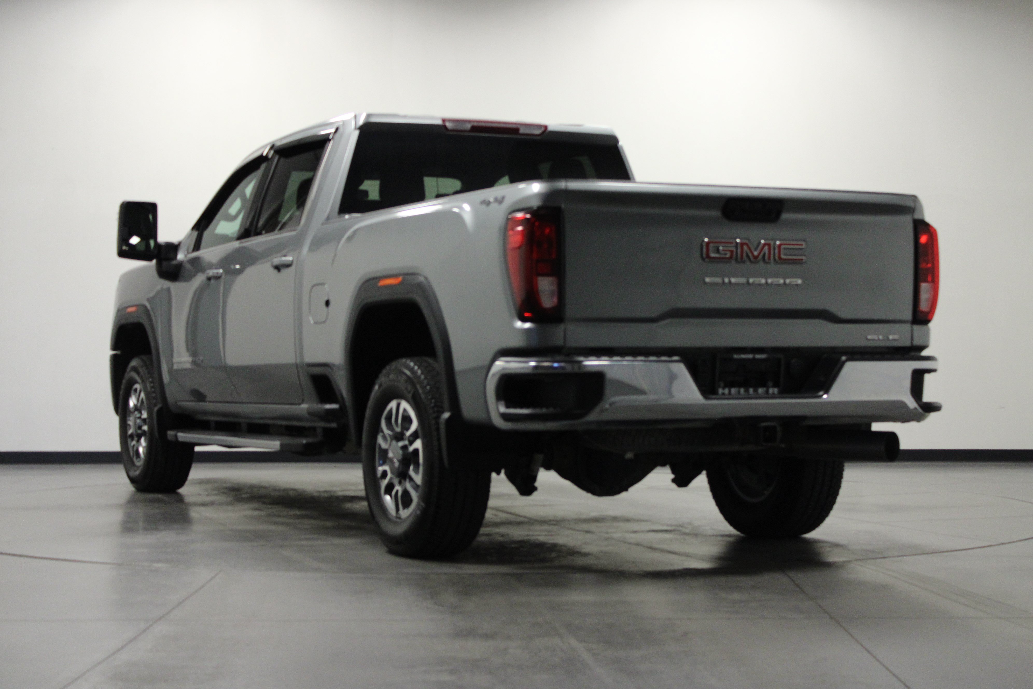 Used 2025 GMC Sierra 2500 SLE w/ SLE Convenience Package AWD/4WD image 6