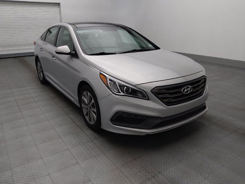 Used 2016 Hyundai Sonata Limited w/ Option Group 04 FWD image 13