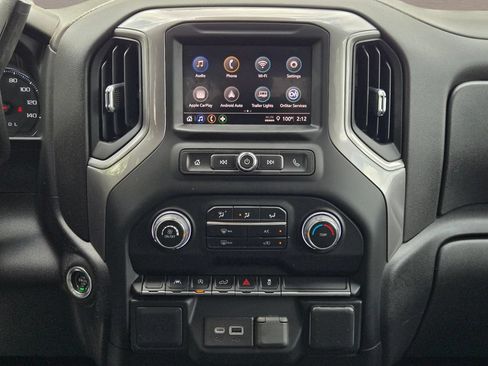 Used 2022 Chevrolet Silverado 1500 Custom AWD/4WD image 19