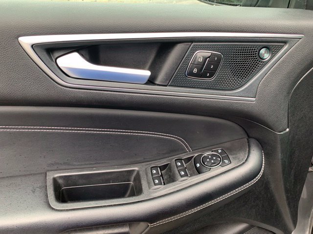 Certified 2024 Ford Edge Titanium AWD/4WD image 22